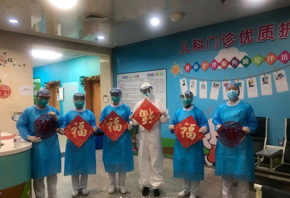 Những gì diễn ra bên trong bệnh viện tại Vũ Hán? - Ảnh 3. Những gì diễn ra bên trong bệnh viện tại Vũ Hán? - Ảnh 3.
