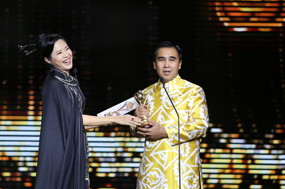 ‘Để Mị nói cho mà nghe’ nhận cú đúp Giải Mai Vàng 2019 - Ảnh 7. ‘Để Mị nói cho mà nghe’ nhận cú đúp Giải Mai Vàng 2019 - Ảnh 7.