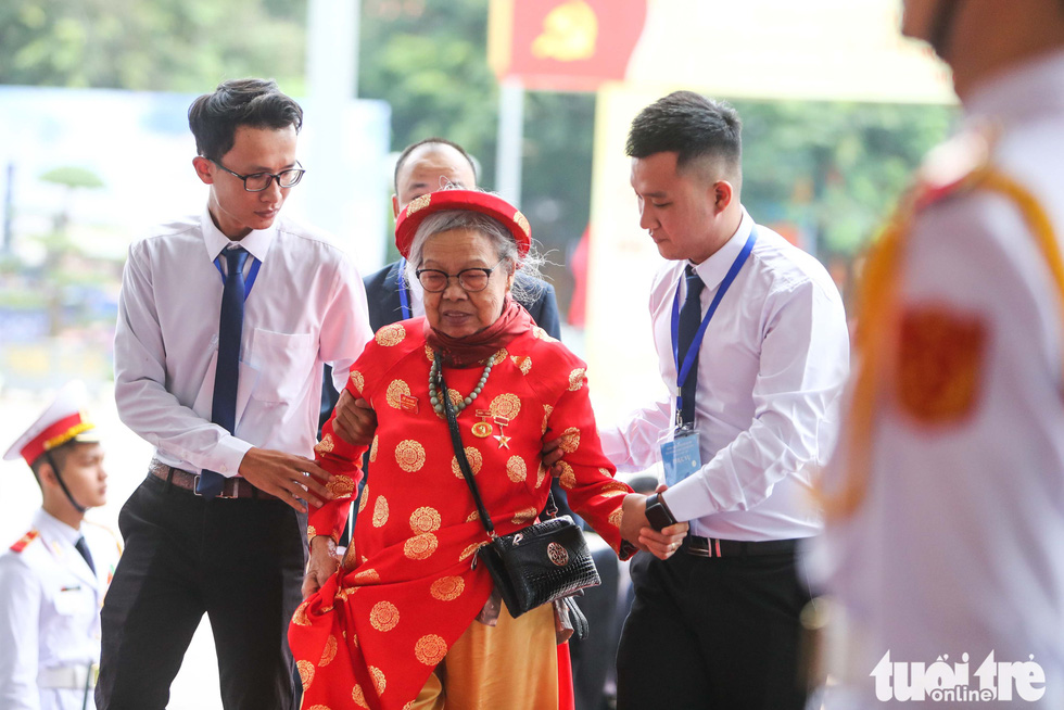 Secretary General and President of State Nguyen Phu Trong attended and led the Hanoi Party Congress - Photo 13.