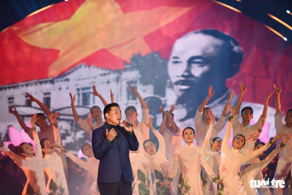 Thanh Ngân, Tạ Minh Tâm, Đàm Vĩnh Hưng hát mừng thành công Đại hội Đảng - Ảnh 8.