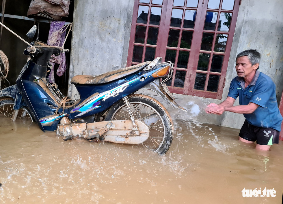 Cơn lũ đi qua, gia sản trôi theo dòng nước bạc - Ảnh 5.