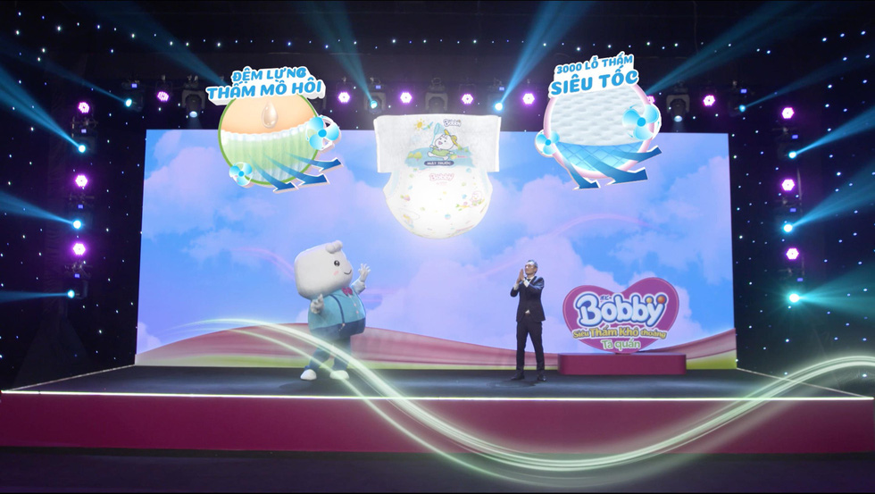 Những khoảnh khắc ấn tượng trong buổi livestream ra mắt siêu phẩm Tã quần Bobby - Ảnh 3. Những khoảnh khắc ấn tượng trong buổi livestream ra mắt siêu phẩm Tã quần Bobby - Ảnh 3.