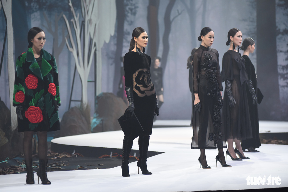 Vietnam Runway Fashion Week 2020: Bởi rừng là hơi thở, là sự sống, là sự hồi sinh... - Ảnh 9.