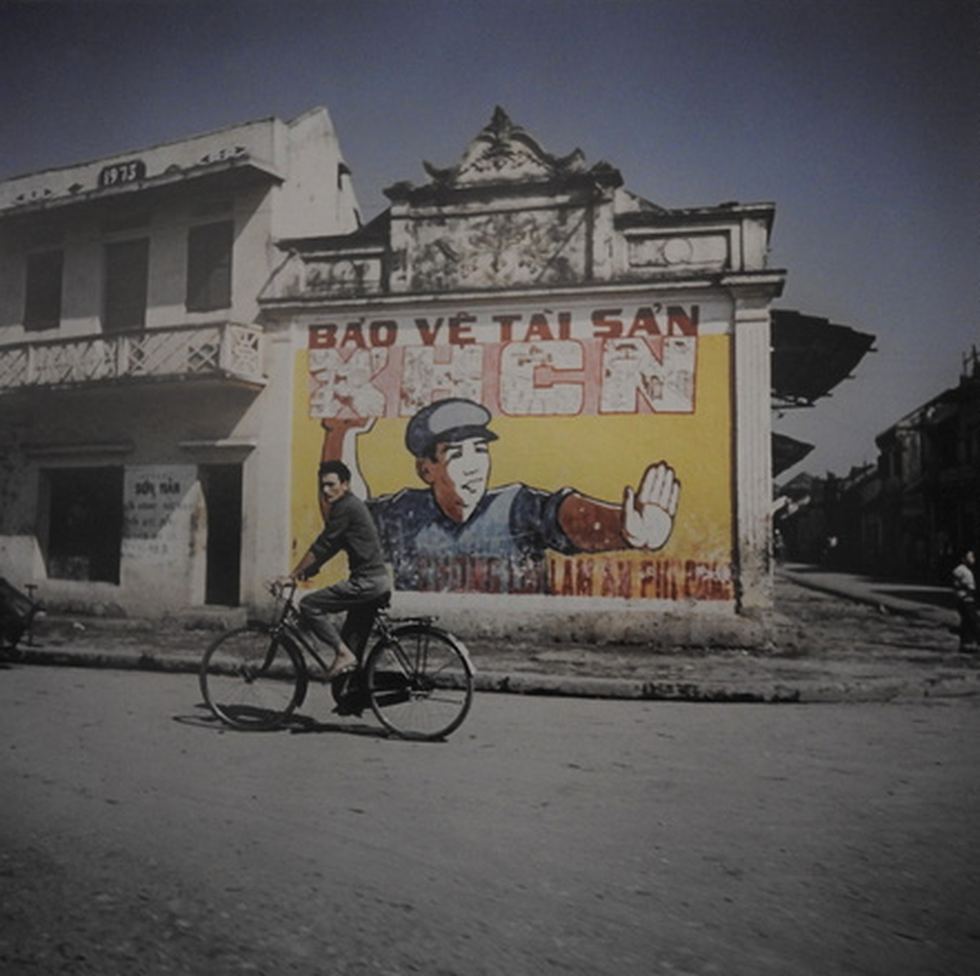 Photos from Hanoi 1967-1975 by a German photographer who deeply loves Vietnam - Photo 6.