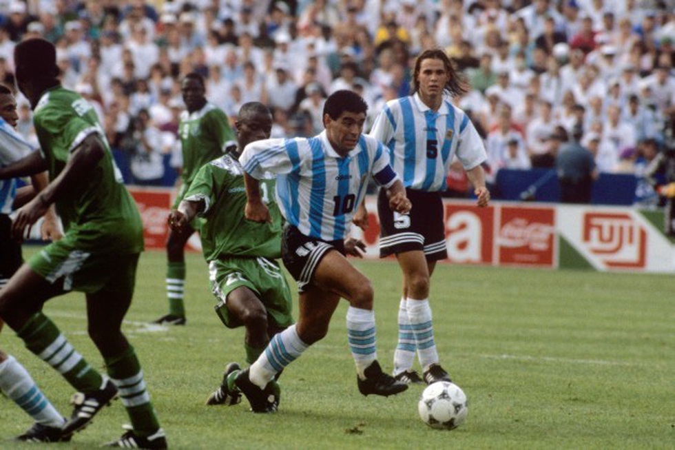 Sự nghiệp vĩ đại của Maradona qua ảnh - Ảnh 16. Sự nghiệp vĩ đại của Maradona qua ảnh - Ảnh 16.