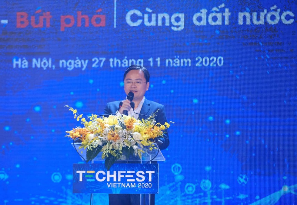 Thủ tướng đối thoại cùng thanh niên: hỗ trợ khởi nghiệp là ưu tiên hàng đầu - Ảnh 8. Thủ tướng đối thoại cùng thanh niên: hỗ trợ khởi nghiệp là ưu tiên hàng đầu - Ảnh 8.