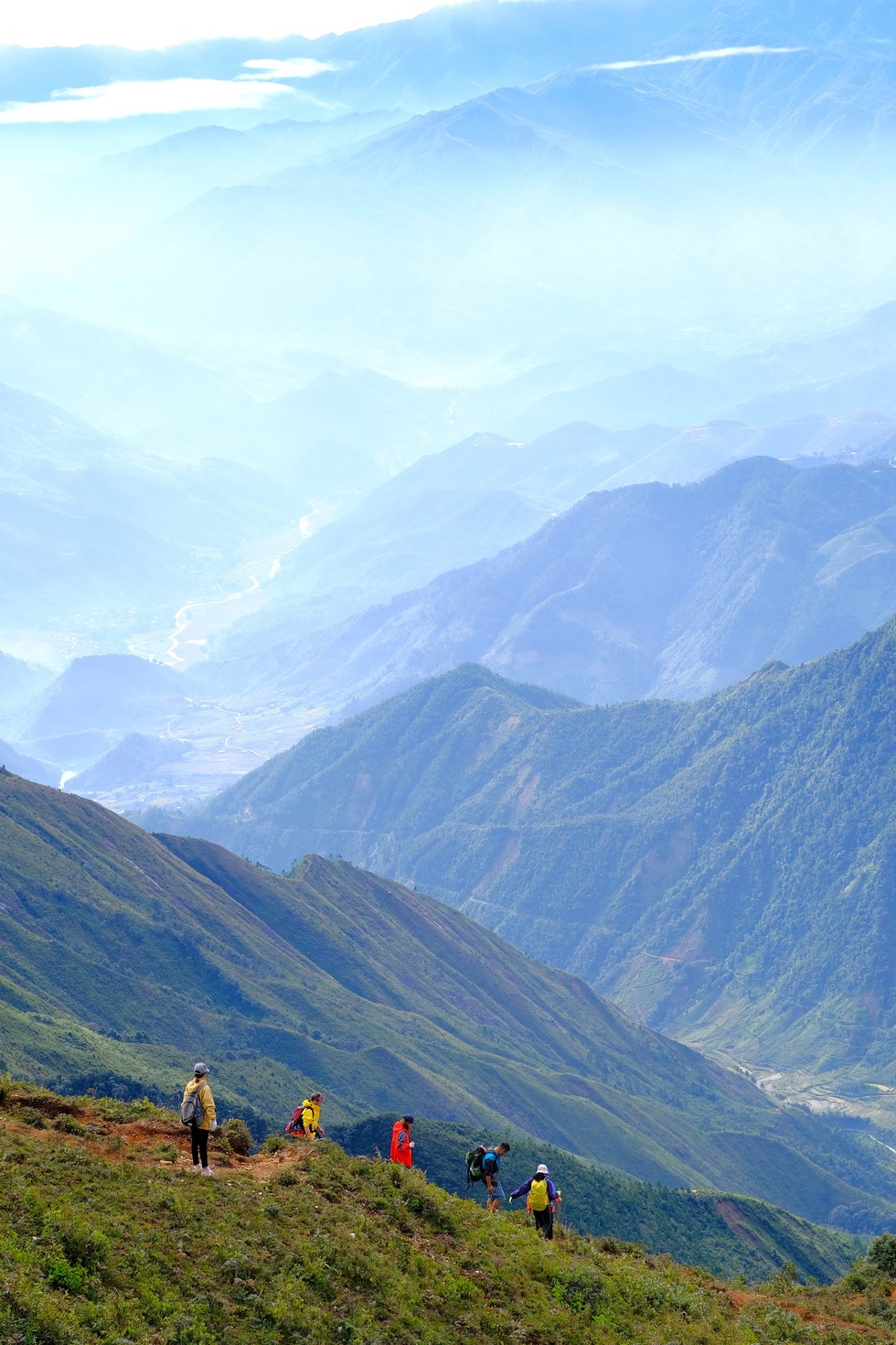 2 days climbing the top of Ta Chinh Nhu mountain watching the purple sunset - Photo 11.