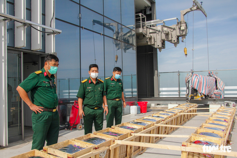 Overview of the fireworks field ready to welcome the new year 2021 in Ho Chi Minh City - Photo 9.