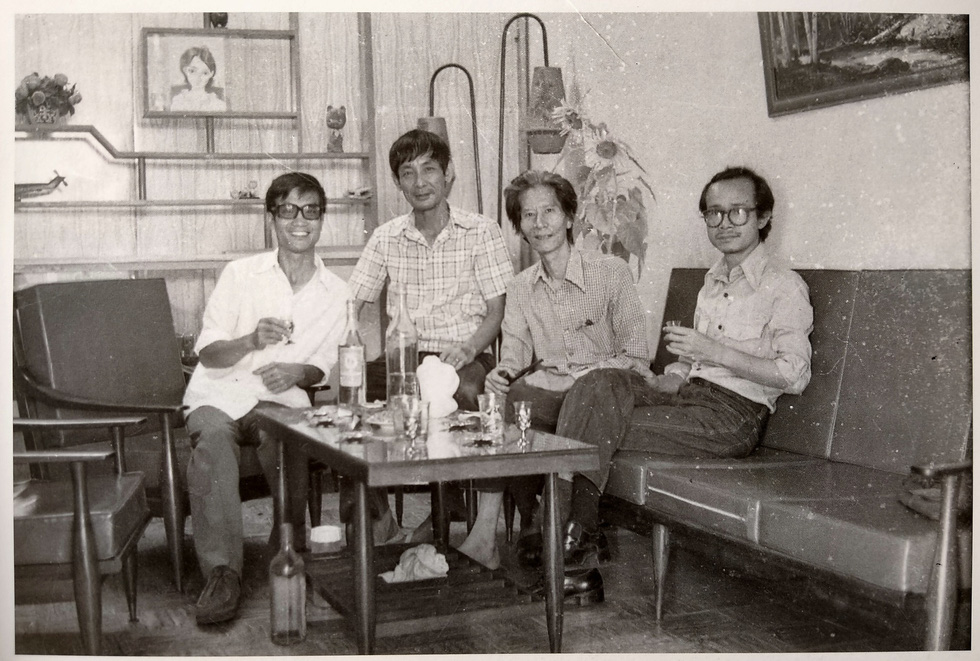 Hà Tường: ngân hàng ảnh về văn nghệ sĩ một thời - Ảnh 7. Hà Tường: ngân hàng ảnh về văn nghệ sĩ một thời - Ảnh 7.