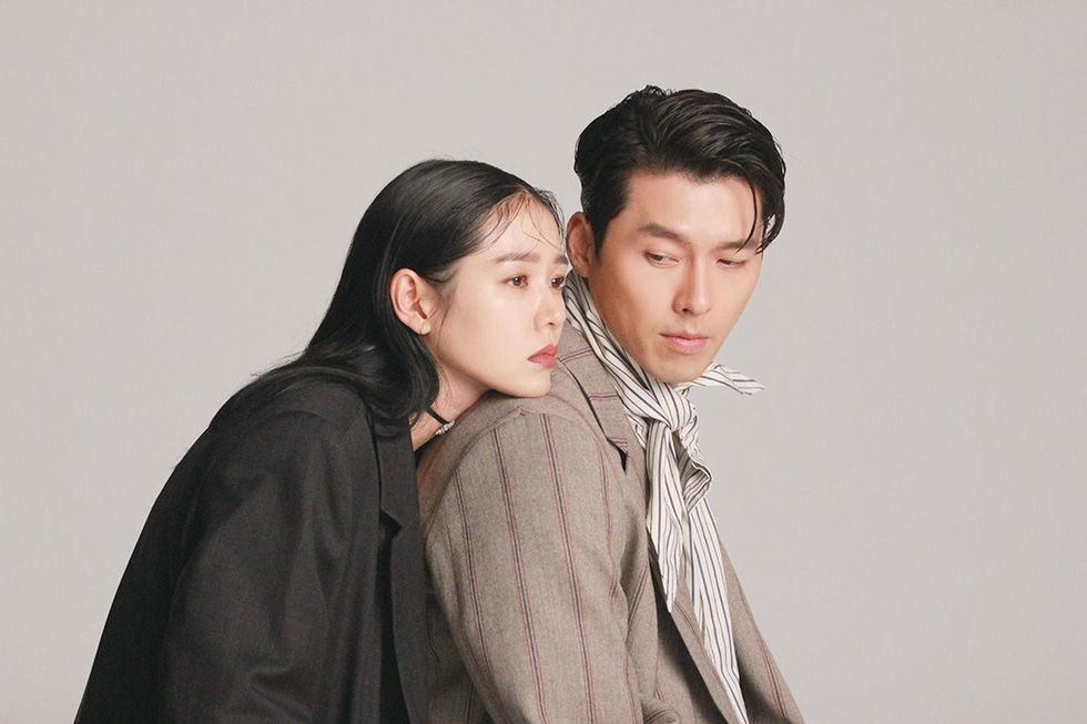 'Hạ cánh nơi anh': Mê mẩn ngắm  Son Ye Jin và Hyun Bin dù cuộc tình phi lý