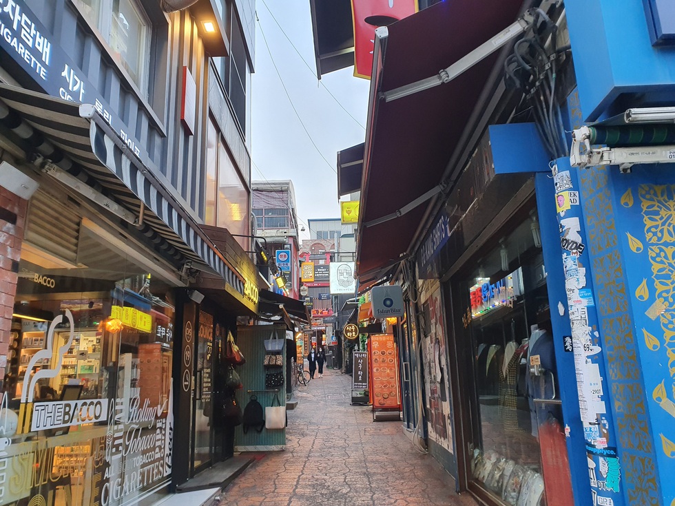 Cận cảnh Itaewon của Itaewon Class: quán Danbam, tiệm cafe Việt, phố Quy Nhơn - Ảnh 13. Cận cảnh Itaewon của Itaewon Class: quán Danbam, tiệm cafe Việt, phố Quy Nhơn - Ảnh 13.