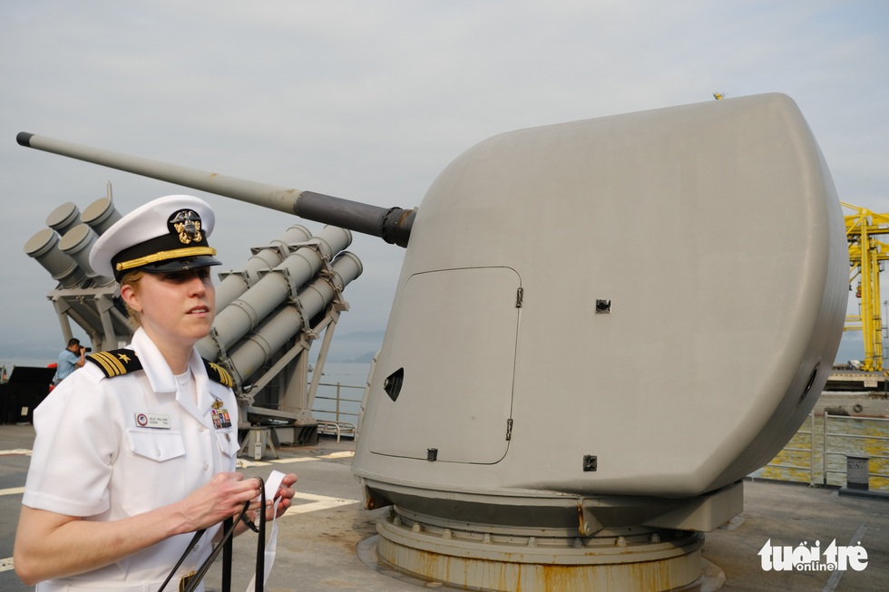 Bên trong tuần dương hạm USS Bunker Hill đang ghé thăm Đà Nẵng - Ảnh 6. Bên trong tuần dương hạm USS Bunker Hill đang ghé thăm Đà Nẵng - Ảnh 6.