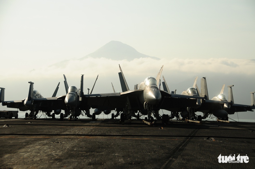 Bên trong tàu sân bay USS Theodore Roosevelt đang neo tại vịnh Đà Nẵng - Ảnh 16. Bên trong tàu sân bay USS Theodore Roosevelt đang neo tại vịnh Đà Nẵng - Ảnh 16.