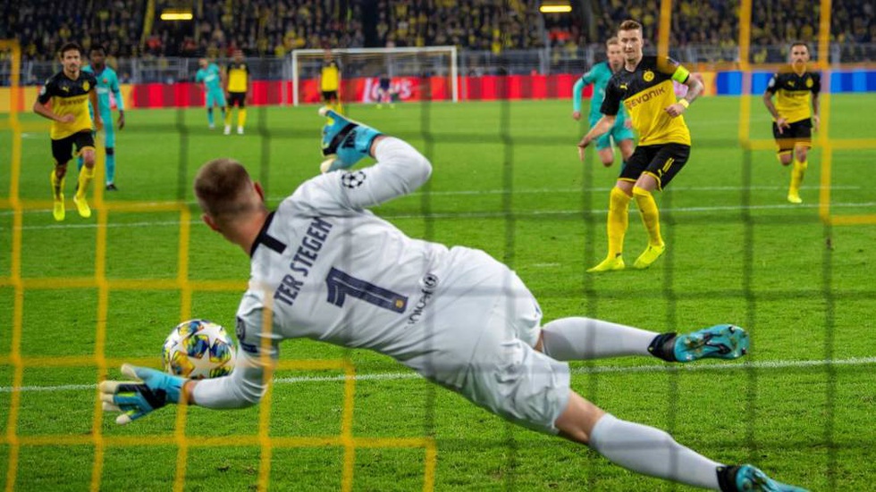 Những khoảnh khắc đáng nhớ tại Champions League mùa này trước khi hoãn - Ảnh 3. Những khoảnh khắc đáng nhớ tại Champions League mùa này trước khi hoãn - Ảnh 3.