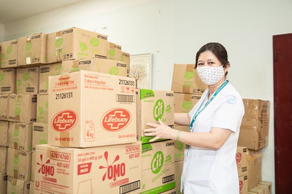Những chuyến hàng Unilever đến với tuyến đầu chống dịch - Ảnh 9. Những chuyến hàng Unilever đến với tuyến đầu chống dịch - Ảnh 9.
