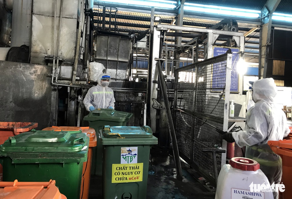 Rác thải từ các khu cách ly, bệnh viện dã chiến được xử lý ra sao? - Ảnh 8. Rác thải từ các khu cách ly, bệnh viện dã chiến được xử lý ra sao? - Ảnh 8.