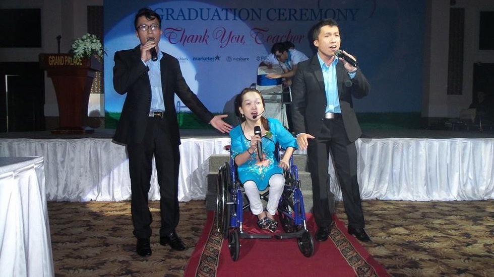 Tôi là thiên thần 6 chân - Kỳ 7: Tôi đi học... làm giàu - Ảnh 1. Tôi là thiên thần 6 chân - Kỳ 7: Tôi đi học... làm giàu - Ảnh 1.