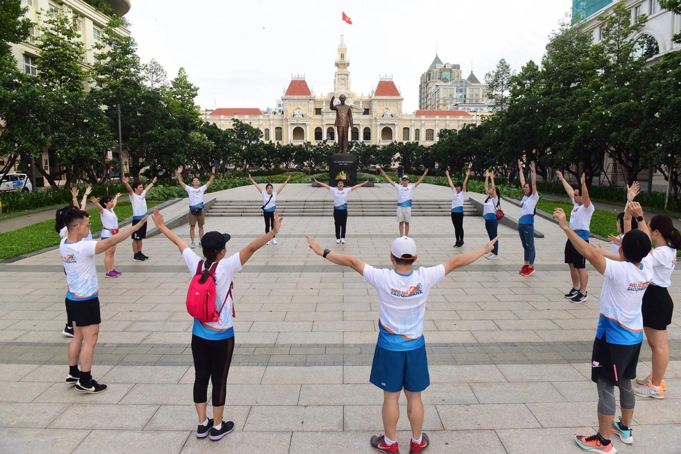 Giải chạy bộ hưởng ứng ngày không tiền mặt 2020: Ngày đầu háo hức - Ảnh 55. Giải chạy bộ hưởng ứng ngày không tiền mặt 2020: Ngày đầu háo hức - Ảnh 55.