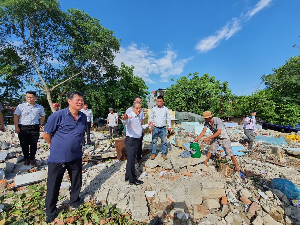 Hơn 1.000 người dân Huế dọn dẹp khu vực Thượng Thành - Ảnh 2. Hơn 1.000 người dân Huế dọn dẹp khu vực Thượng Thành - Ảnh 2.