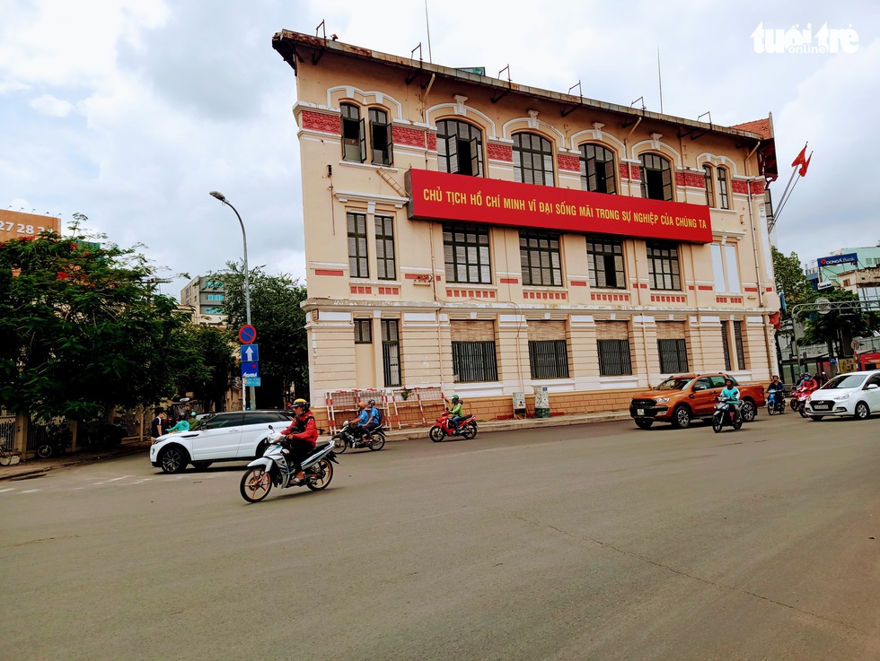 Bên trong trụ sở Hỏa xa giữa Sài Gòn: vẫn chắc chắn, tráng lệ sau hơn 1 thế kỷ - Ảnh 2. Bên trong trụ sở Hỏa xa giữa Sài Gòn: vẫn chắc chắn, tráng lệ sau hơn 1 thế kỷ - Ảnh 2.