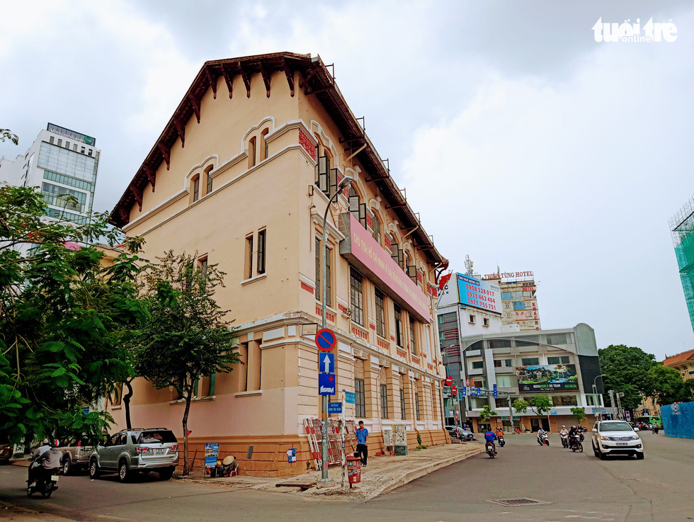 Bên trong trụ sở Hỏa xa giữa Sài Gòn: vẫn chắc chắn, tráng lệ sau hơn 1 thế kỷ - Ảnh 3. Bên trong trụ sở Hỏa xa giữa Sài Gòn: vẫn chắc chắn, tráng lệ sau hơn 1 thế kỷ - Ảnh 3.