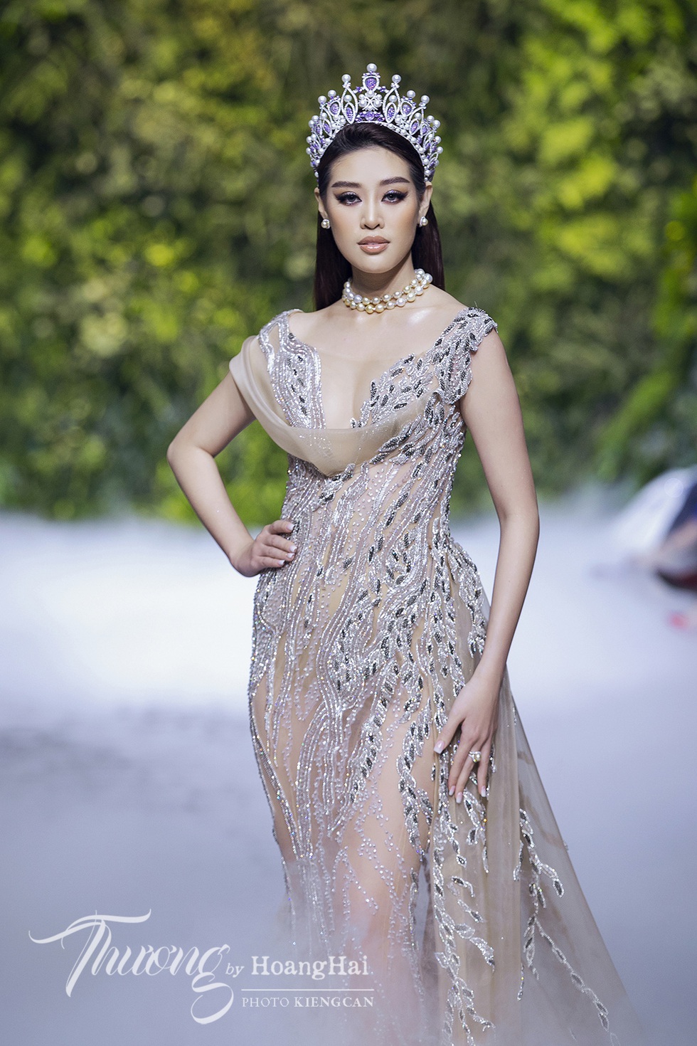Dàn siêu mẫu, hoa hậu tái xuất rạng rỡ tại Thương by Hoàng Hải - Ảnh 6. Dàn siêu mẫu, hoa hậu tái xuất rạng rỡ tại Thương by Hoàng Hải - Ảnh 6.
