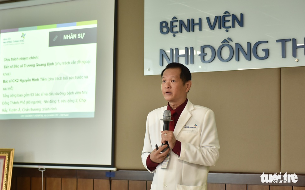 Phó chủ tịch nước thăm hai bé Trúc Nhi - Diệu Nhi: Đây là một ca phẫu thuật rất thần kỳ - Ảnh 2. Phó chủ tịch nước thăm hai bé Trúc Nhi - Diệu Nhi: Đây là một ca phẫu thuật rất thần kỳ - Ảnh 2.