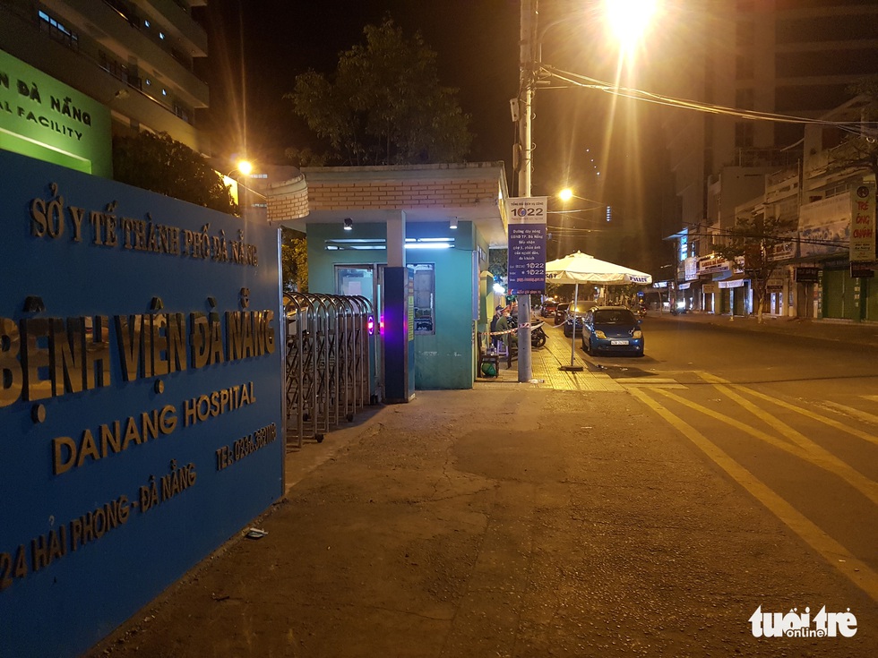 Đà Nẵng chính thức phong tỏa 4 tuyến đường quanh 3 bệnh viện - Ảnh 8. Đà Nẵng chính thức phong tỏa 4 tuyến đường quanh 3 bệnh viện - Ảnh 8.