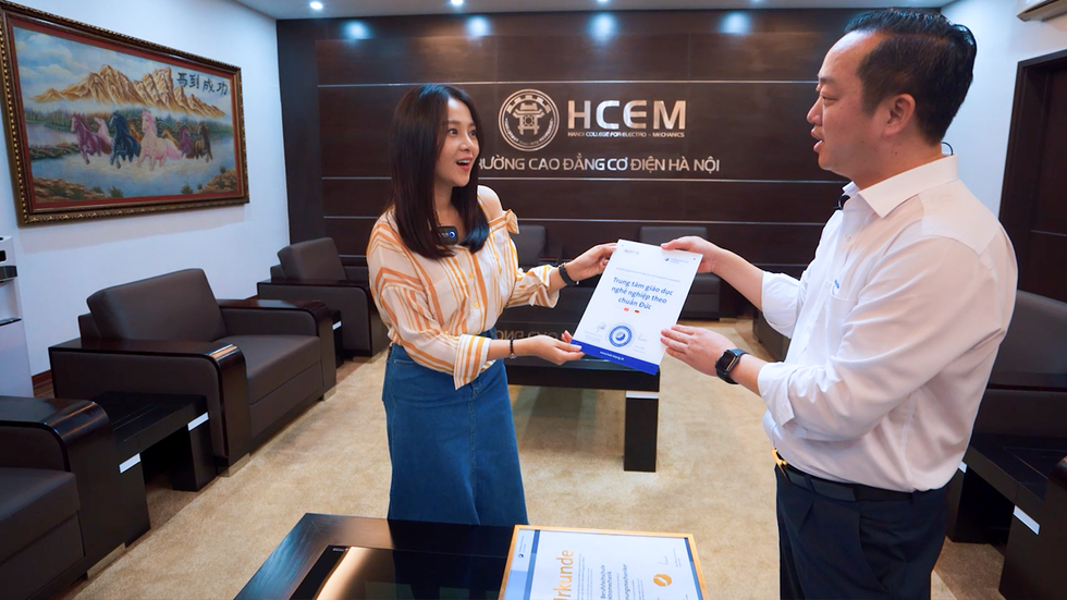 Khám phá trường học đến Trường CĐ Cơ điện Hà Nội lúc 19g tối nay - Ảnh 2. Khám phá trường học đến Trường CĐ Cơ điện Hà Nội lúc 19g tối nay - Ảnh 2.