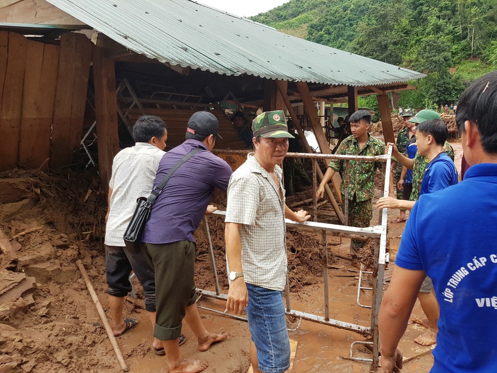 Lũ ống ập về, Trường tiểu học Nậm Nhừ tan hoang trước năm học mới - Ảnh 7. Lũ ống ập về, Trường tiểu học Nậm Nhừ tan hoang trước năm học mới - Ảnh 7.