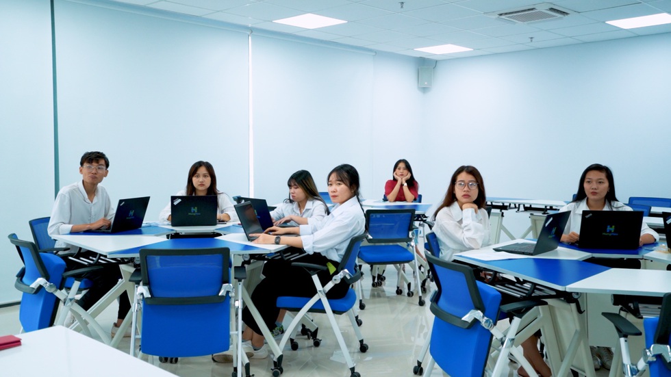 19h tối nay ĐH Văn Hiến lên sóng Khám phá trường học - Ảnh 5. 19h tối nay ĐH Văn Hiến lên sóng Khám phá trường học - Ảnh 5.