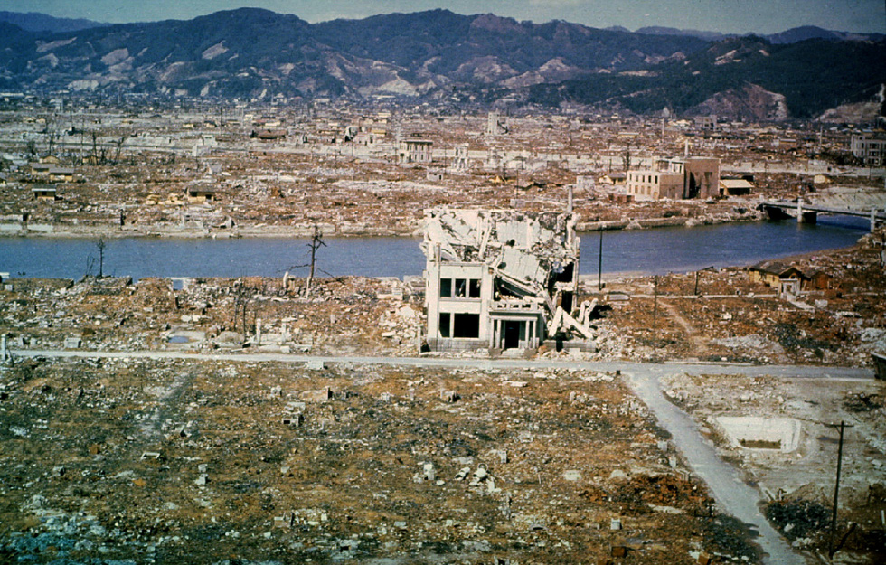 Nhật Bản tưởng niệm 75 năm vụ ném bom nguyên tử ở Hiroshima - Ảnh 12. Nhật Bản tưởng niệm 75 năm vụ ném bom nguyên tử ở Hiroshima - Ảnh 12.