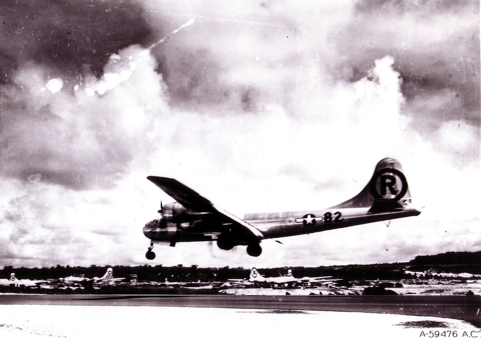 Nhật Bản tưởng niệm 75 năm vụ ném bom nguyên tử ở Hiroshima - Ảnh 8. Nhật Bản tưởng niệm 75 năm vụ ném bom nguyên tử ở Hiroshima - Ảnh 8.