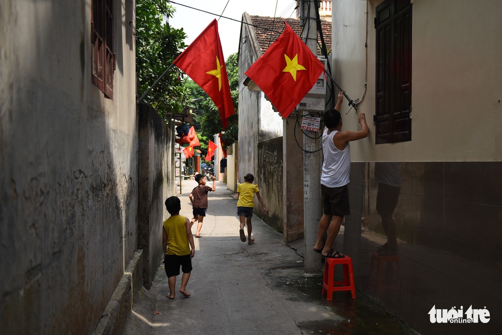 Người trẻ giữ sợi chỉ vàng thêu hồn dân tộc - Ảnh 9. Người trẻ giữ sợi chỉ vàng thêu hồn dân tộc - Ảnh 9.