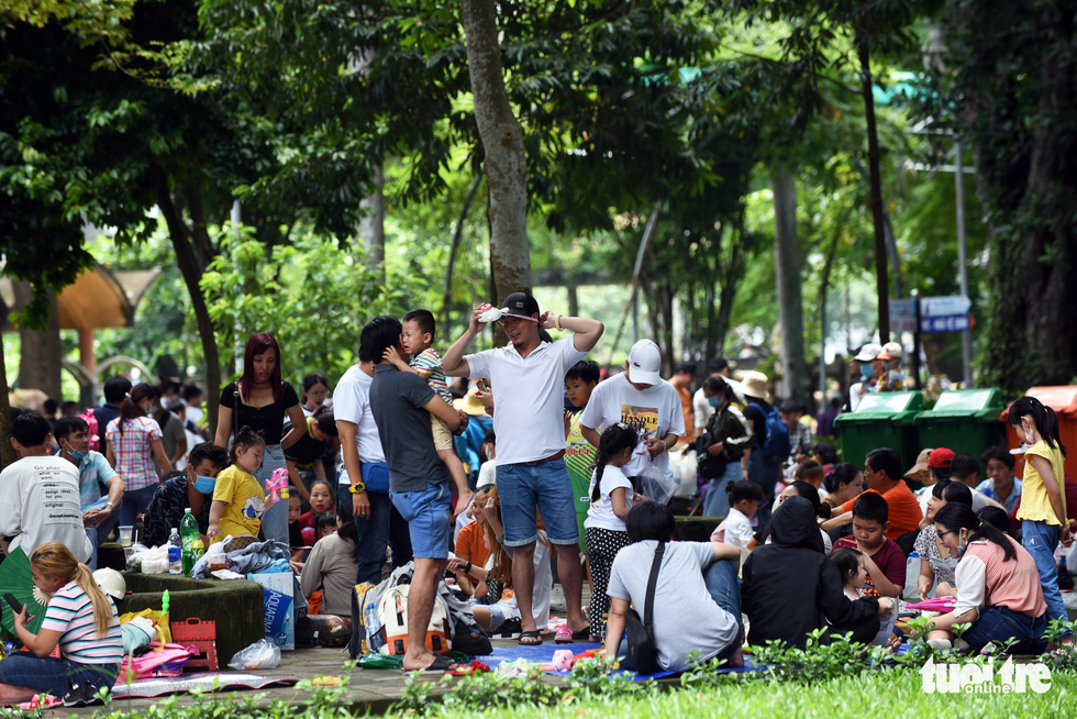 The Saigon Zoo and Botanical Gardens are full of visitors to the ceremony - Photo 9.