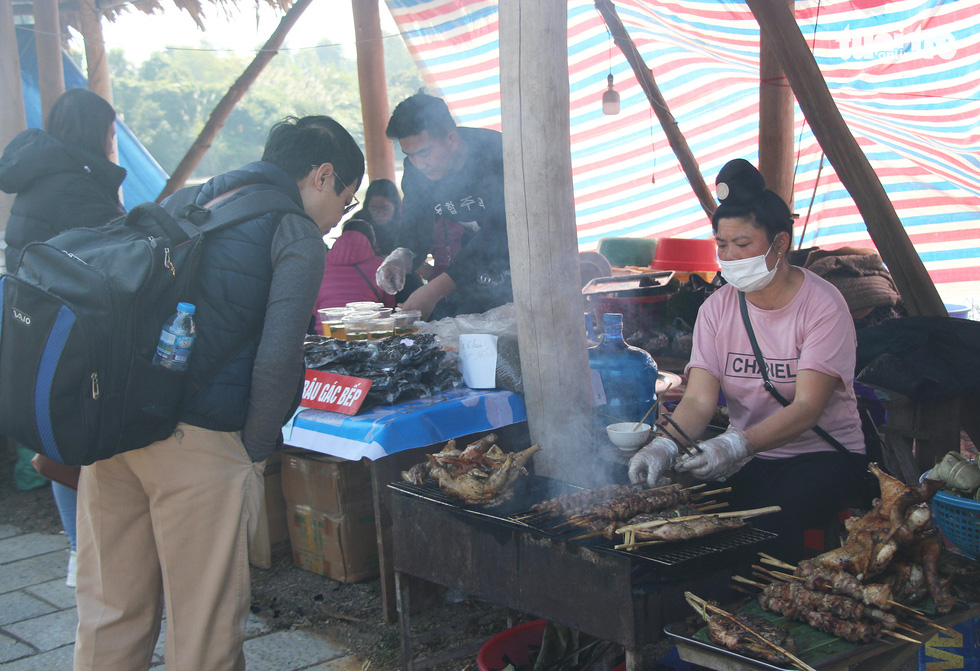 Chợ phiên vùng cao đưa về Hà Nội: Làm hay thì hút khách - Ảnh 10. Chợ phiên vùng cao đưa về Hà Nội: Làm hay thì hút khách - Ảnh 10.