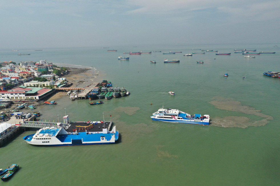 Opening day of the Can Gio - Vung Tau ferry route - Photo 1.