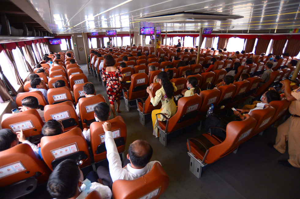 Can Gio - Vung Tau ferry route on opening day - Photo 9.