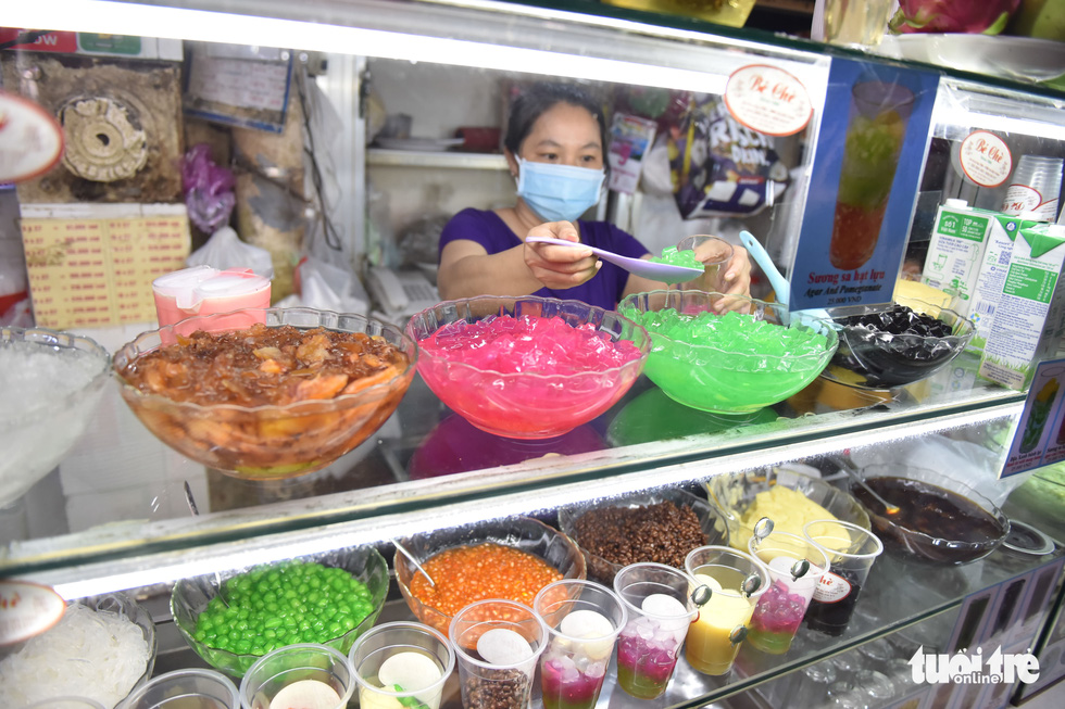 Image of Ben Thanh market reopening - Photo 7.