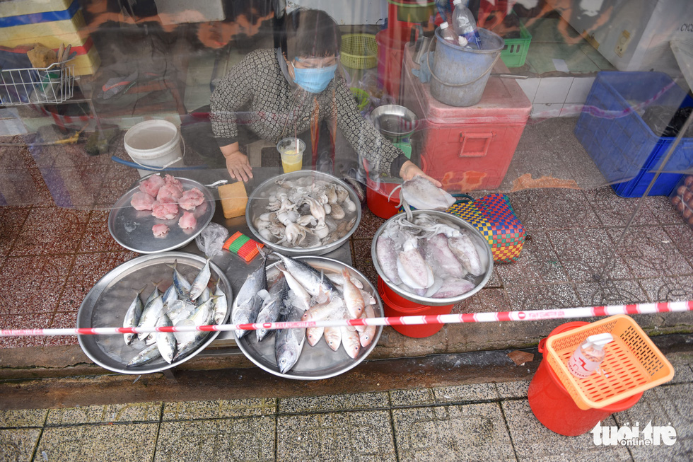 Image of Ben Thanh market reopening - Photo 6.