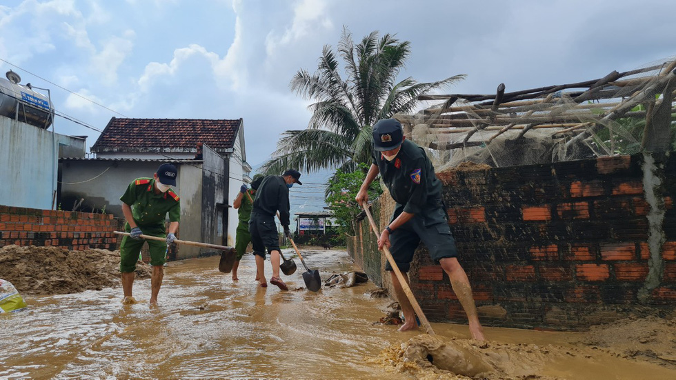  Thấy bộ đội đến, cả xóm ai cũng mừng - Ảnh 6.