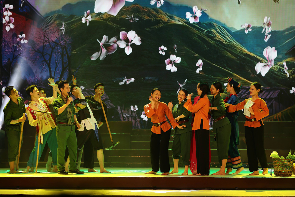 Xuân Bắc, Quang Thắng, Trung Hiếu hát mừng Hội nghị Văn hóa toàn quốc - Ảnh 7.