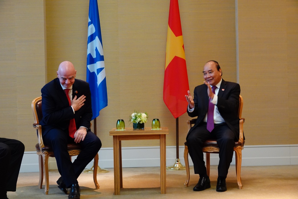 Chủ tịch nước Nguyễn Xuân Phúc gặp Chủ tịch FIFA Gianni Infatino - Ảnh 9. Chủ tịch nước Nguyễn Xuân Phúc gặp Chủ tịch FIFA Gianni Infatino - Ảnh 9.