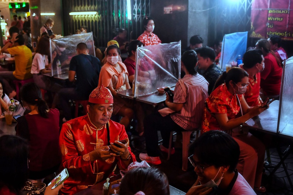 Thế giới đón Tết Nguyên đán 2021: Khác biệt nhưng vẫn vui - Ảnh 1. Thế giới đón Tết Nguyên đán 2021: Khác biệt nhưng vẫn vui - Ảnh 1.
