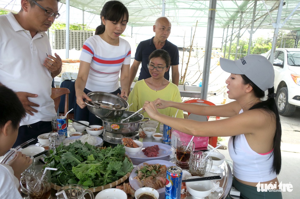 Chú ơi, sao cây chỉ có một trái? - Ảnh 10. Chú ơi, sao cây chỉ có một trái? - Ảnh 10.