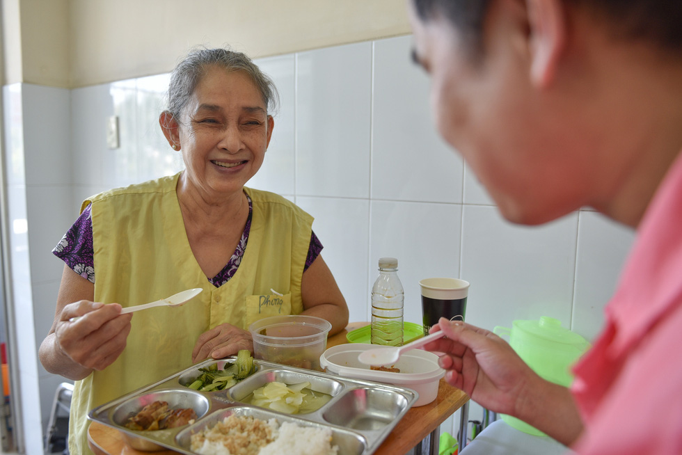 Mẹ, con và hành trình 11 năm đi tìm sự sống - Ảnh 1.