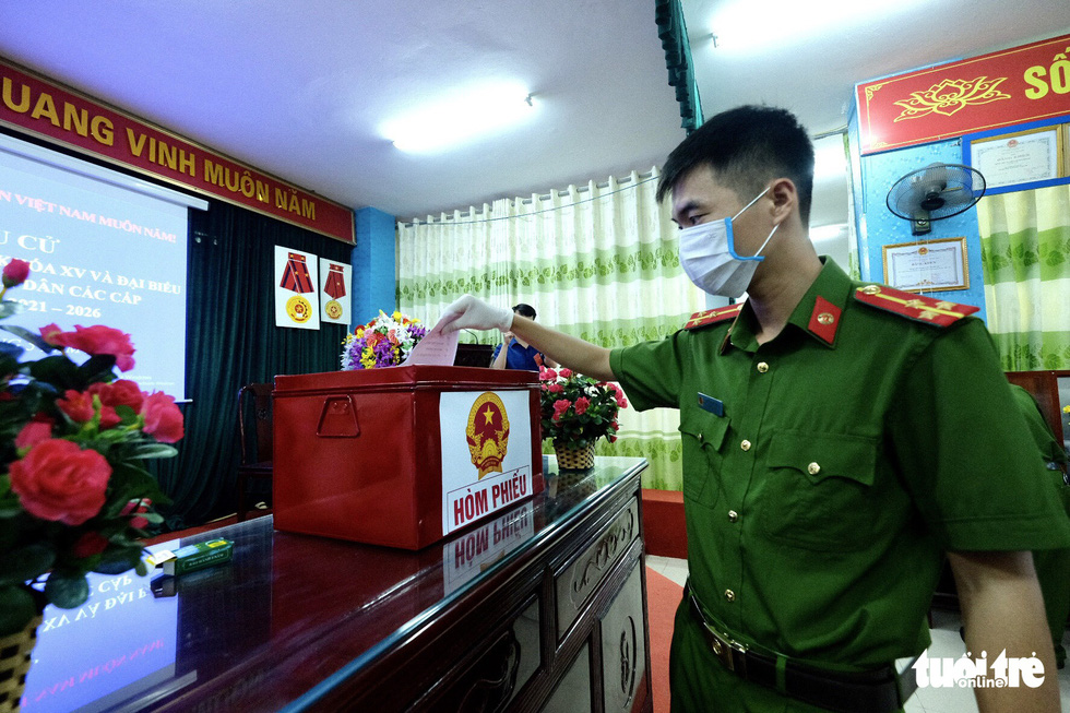 Bầu cử đặc biệt ở Bệnh viện dã chiến số 1 Bắc Ninh - Ảnh 11.