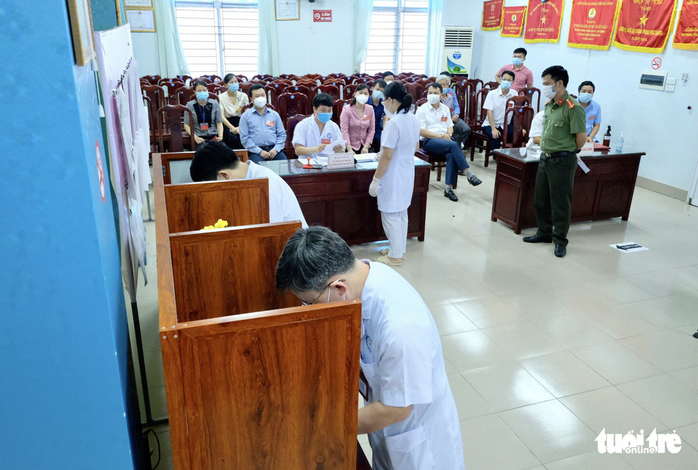 Bầu cử đặc biệt ở Bệnh viện dã chiến số 1 Bắc Ninh - Ảnh 10.