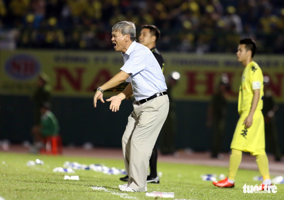 Những hình ảnh cố HLV Lê Thụy Hải với 3 chức vô địch V-League cùng B.Bình Dương - Ảnh 7. Những hình ảnh cố HLV Lê Thụy Hải với 3 chức vô địch V-League cùng B.Bình Dương - Ảnh 7.