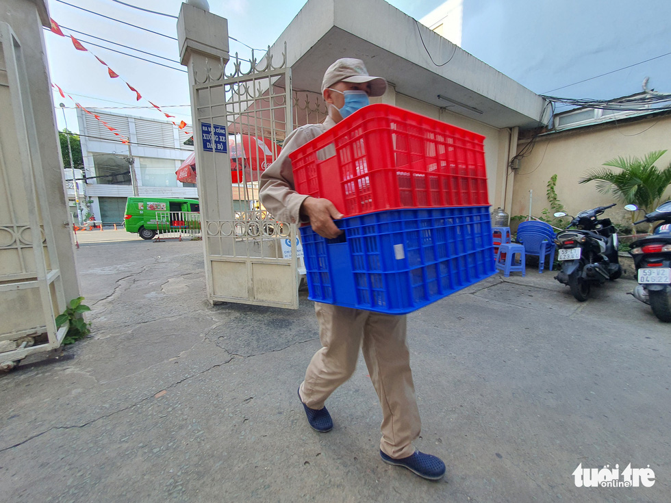 Nữ giám đốc vào bếp tiếp sức mỗi ngày 250 suất cơm cho chiến sĩ chống dịch ở Gò Vấp - Ảnh 4.